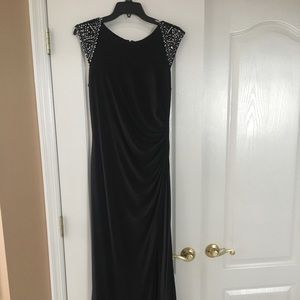 Vince Camuto gown size 10